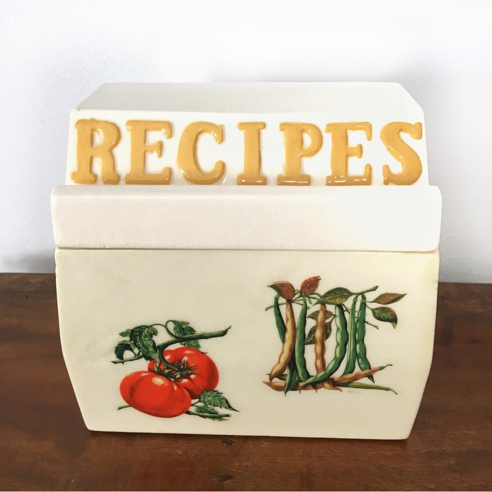 Vintage Ceramic Recipe Box & Recipe Cards